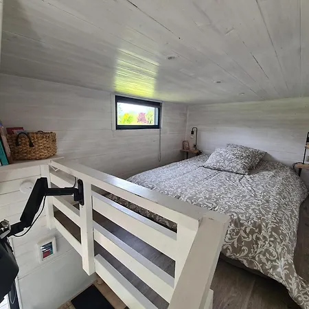 Tiny House *